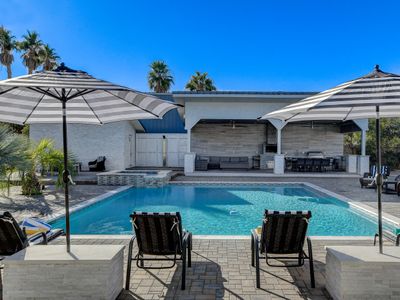 Luxury Oasis Private Pool+Heated Spa+Steam room