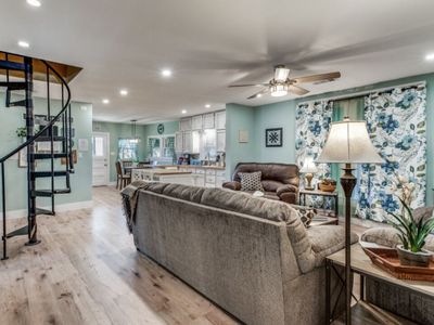 Stockyards! 3 mins-TCU close-Sleeps 8 -Gable House