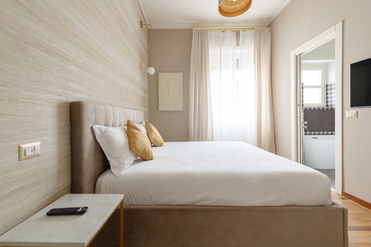 Charming 2 Bedrooms Apartment: New & Chic in Duomo gallery image 5