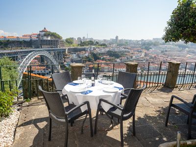 Apartment with a shared garden