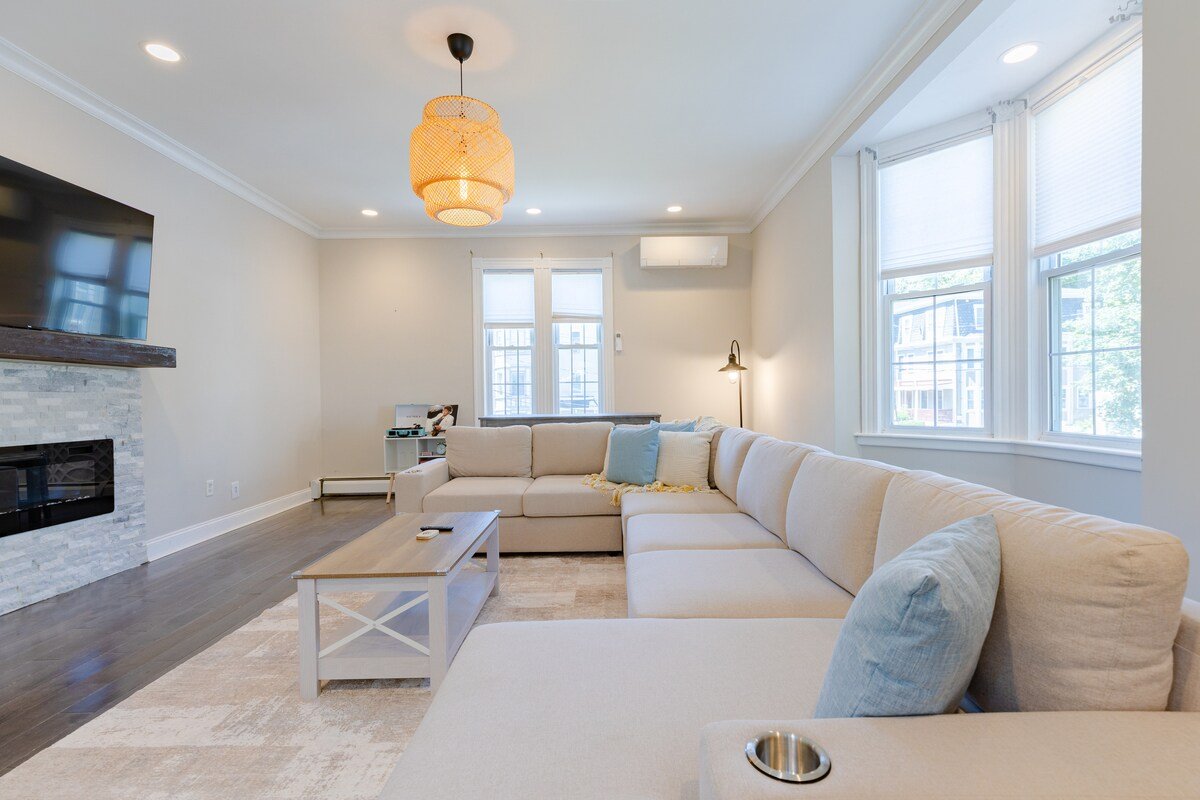 Spacious 5BR Boston Home • Near Fenway • Parking gallery image 5