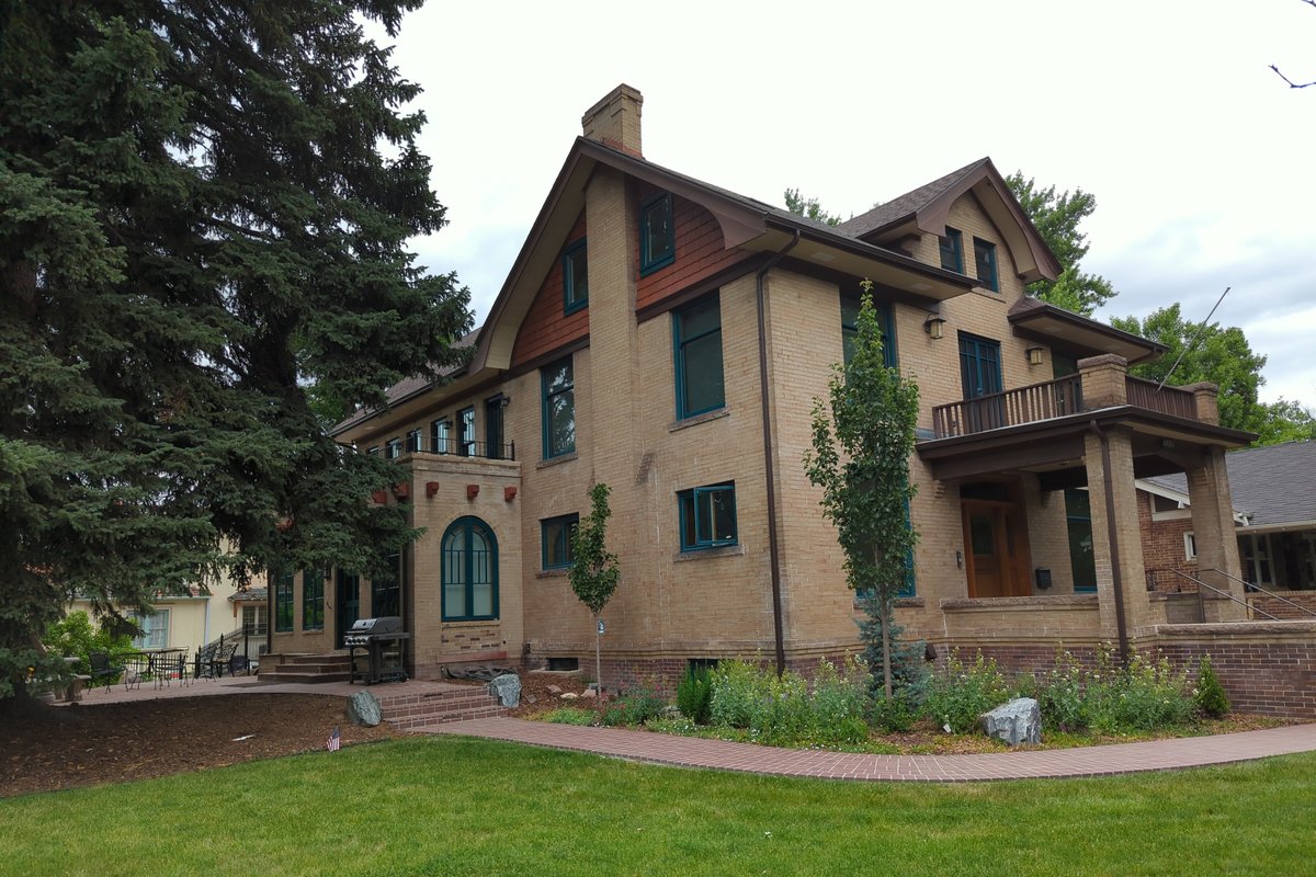 The Mayor’s Manor. Timeless Arts and Crafts beauty