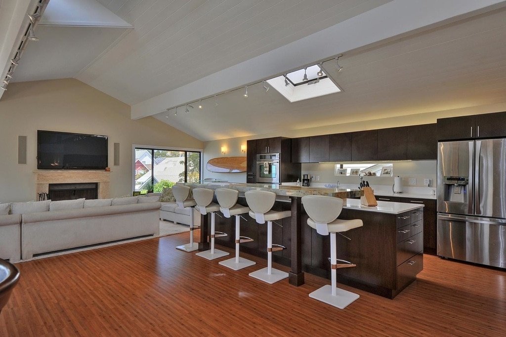 Castle Beach Retreat gallery image 4