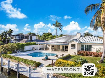 Villa Sunset – Elegant Waterfront 4Bdr w/ Heated P