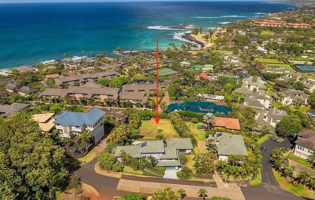 Walk to Beaches, Heated Pool, Ocean views + Ohana! gallery image 4