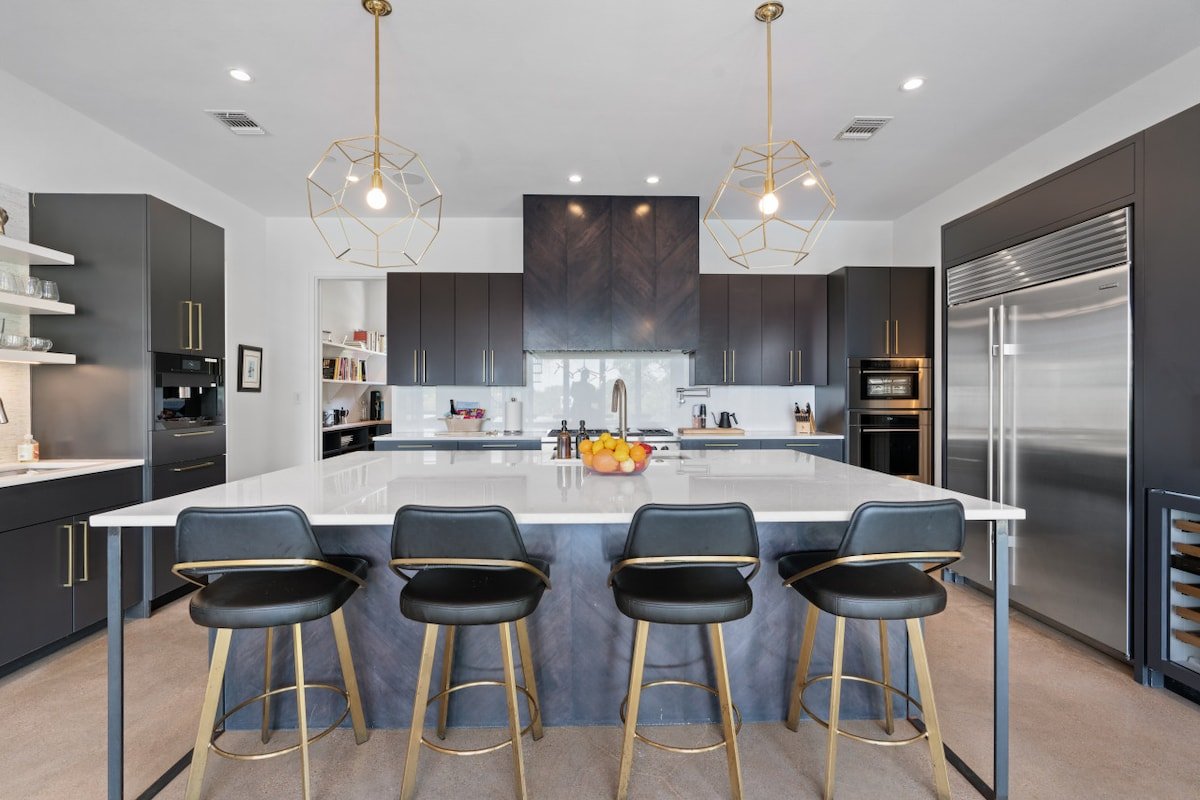 Westlake Home- Pool, Hot Tub, Game Room gallery image 5