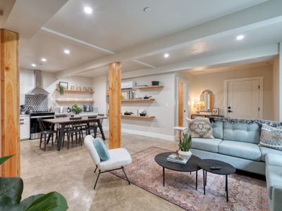 Modern Spanish 3BR | Steps to Mississippi