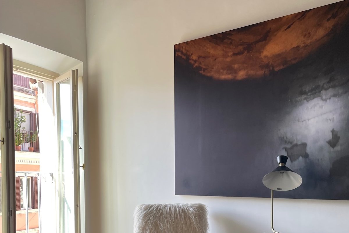 Monti luxury top floor flat gallery image 4