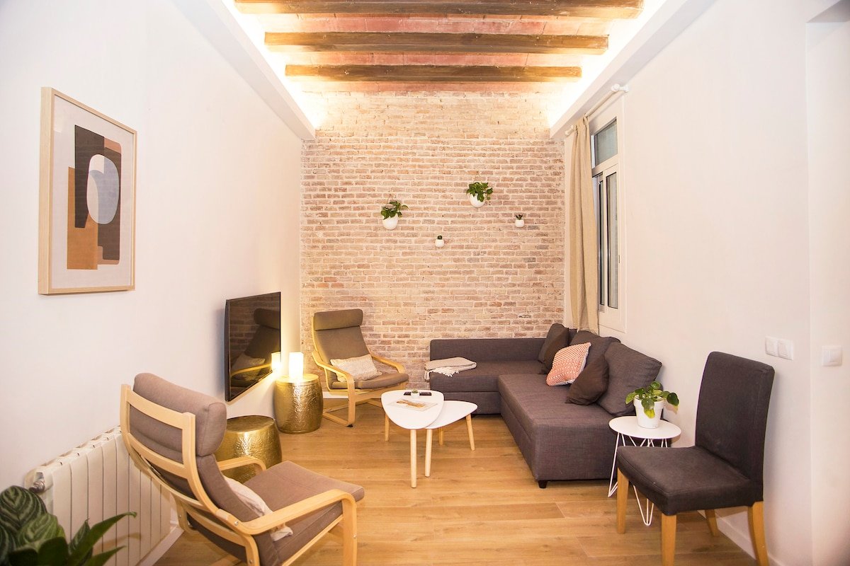 Spacious & Elegant flat, located right on the spot gallery image 4