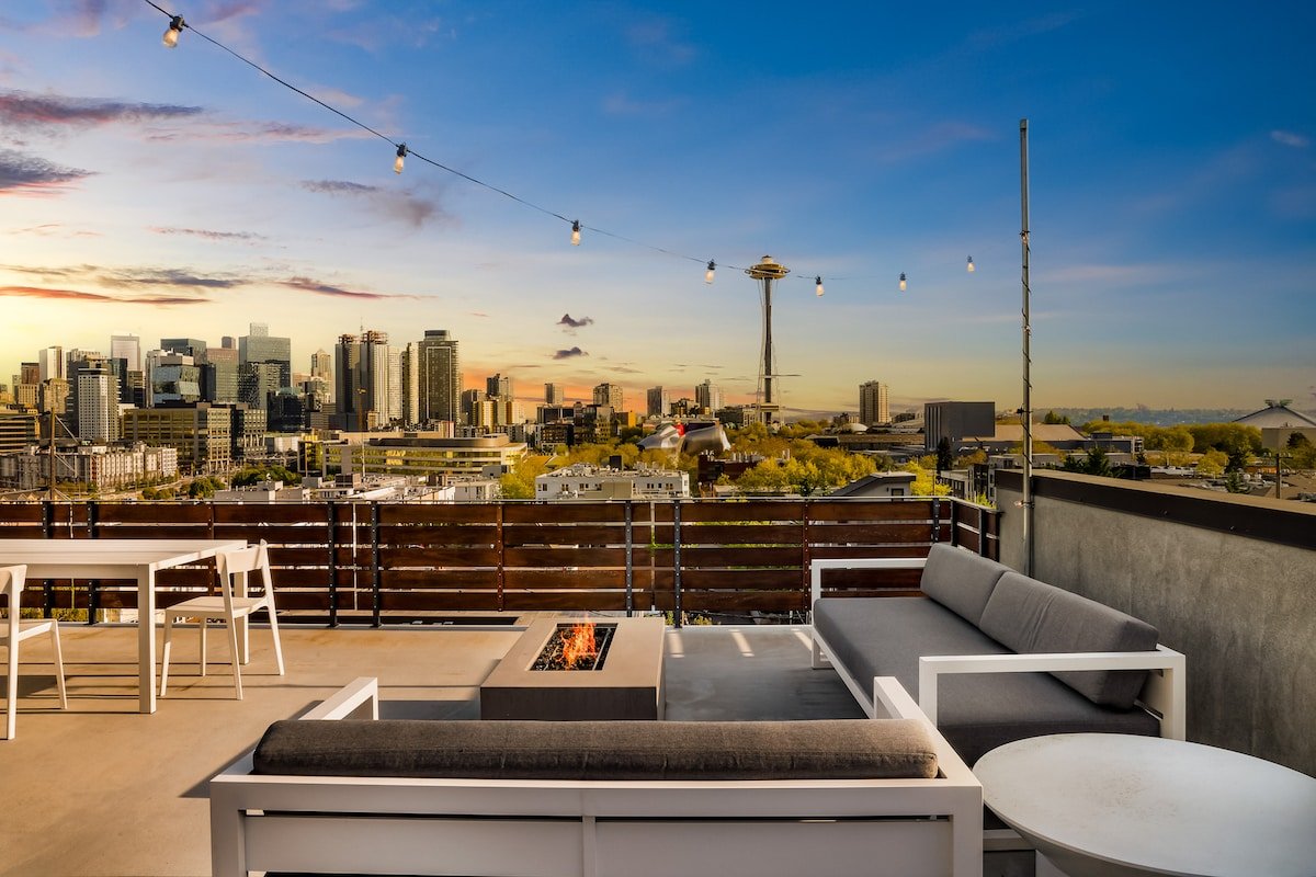 Modern house with skyline view gallery image 2