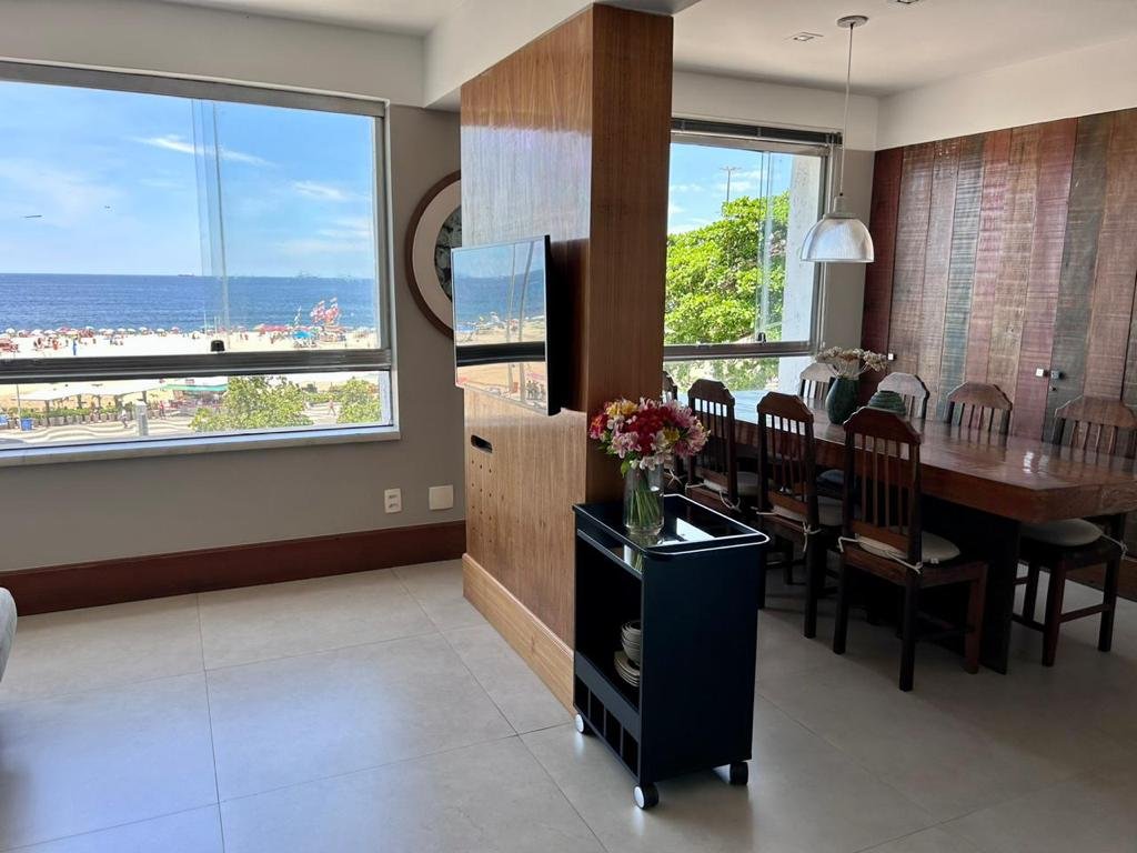 Copacabana, Apto de Frente para o Mar