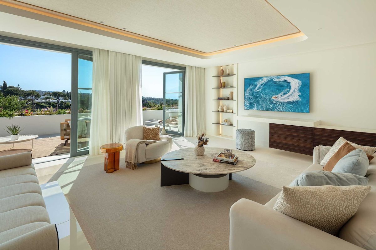 Luxury 7BR Golf Villa, Padel, Indoor Pool, Gym Spa gallery image 4