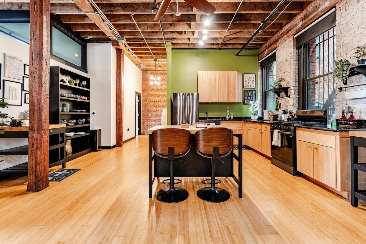 Converted Historic Button Factory w/ Modern Style! gallery image 5