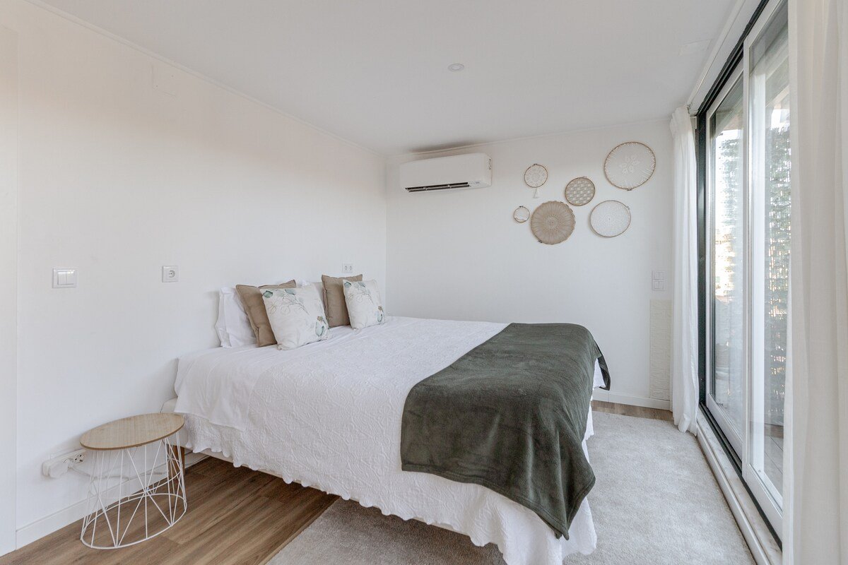 The Penthouse – Sun & Castleview gallery image 3