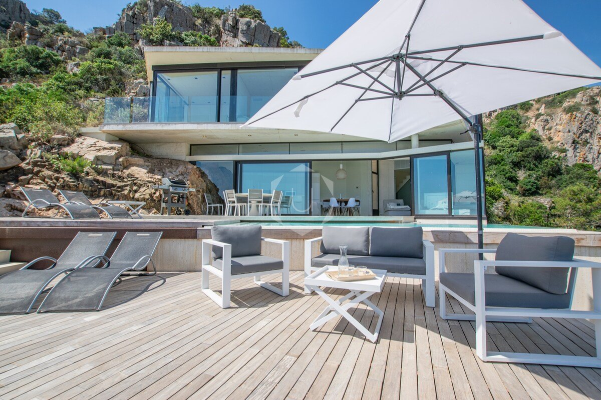 VILLA CRISTAL- Modern, with sea views and pool gallery image 3