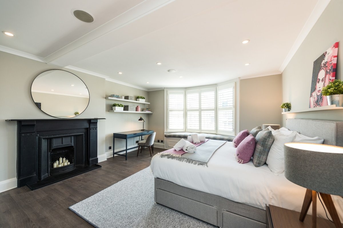 Stylish and chic apartment on Charlotte Square gallery image 4