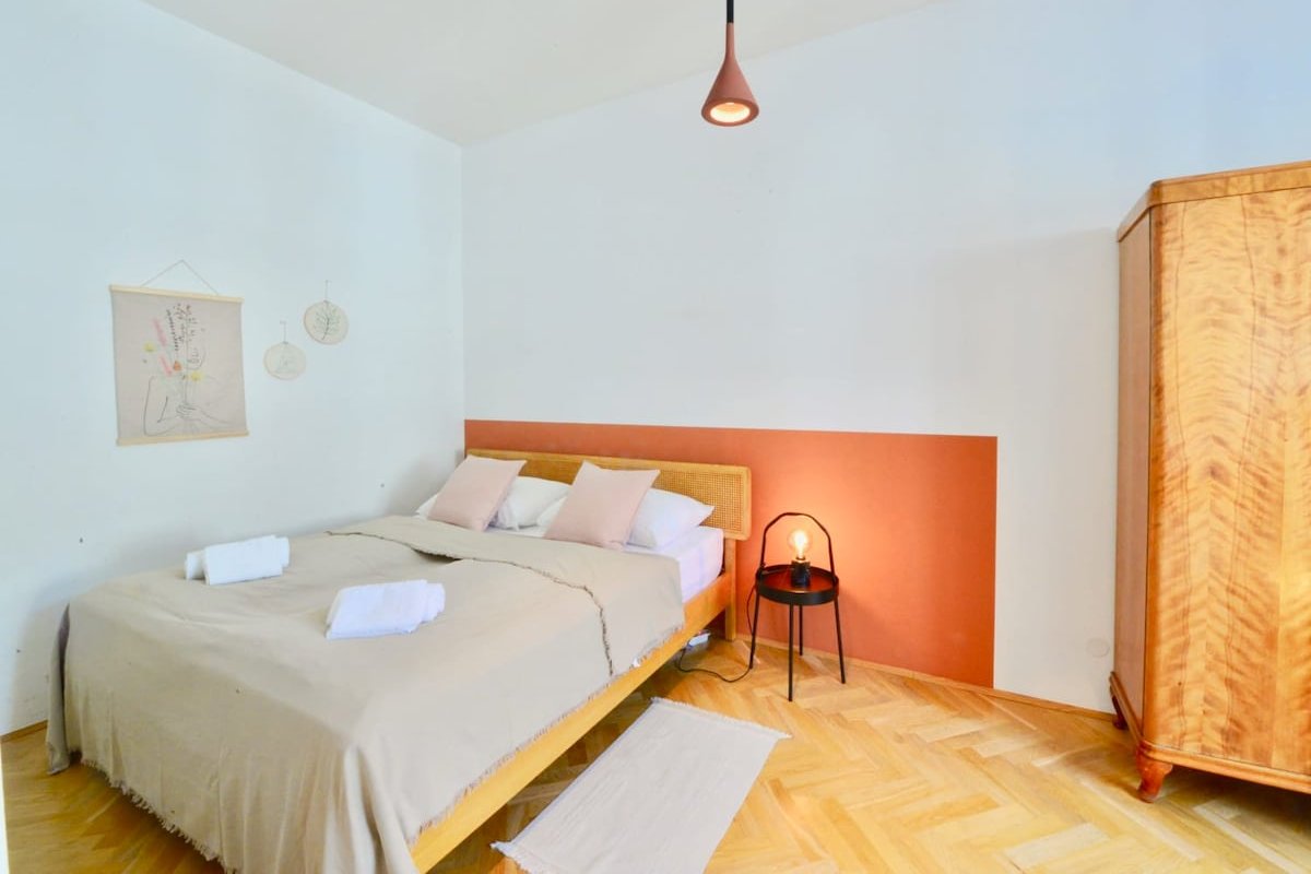 Beautiful Flat Next to Karlskirche gallery image 3