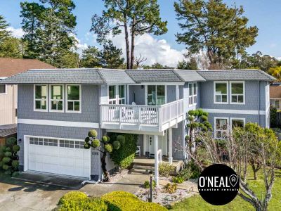 Spacious House in Walking Distance to the Beach