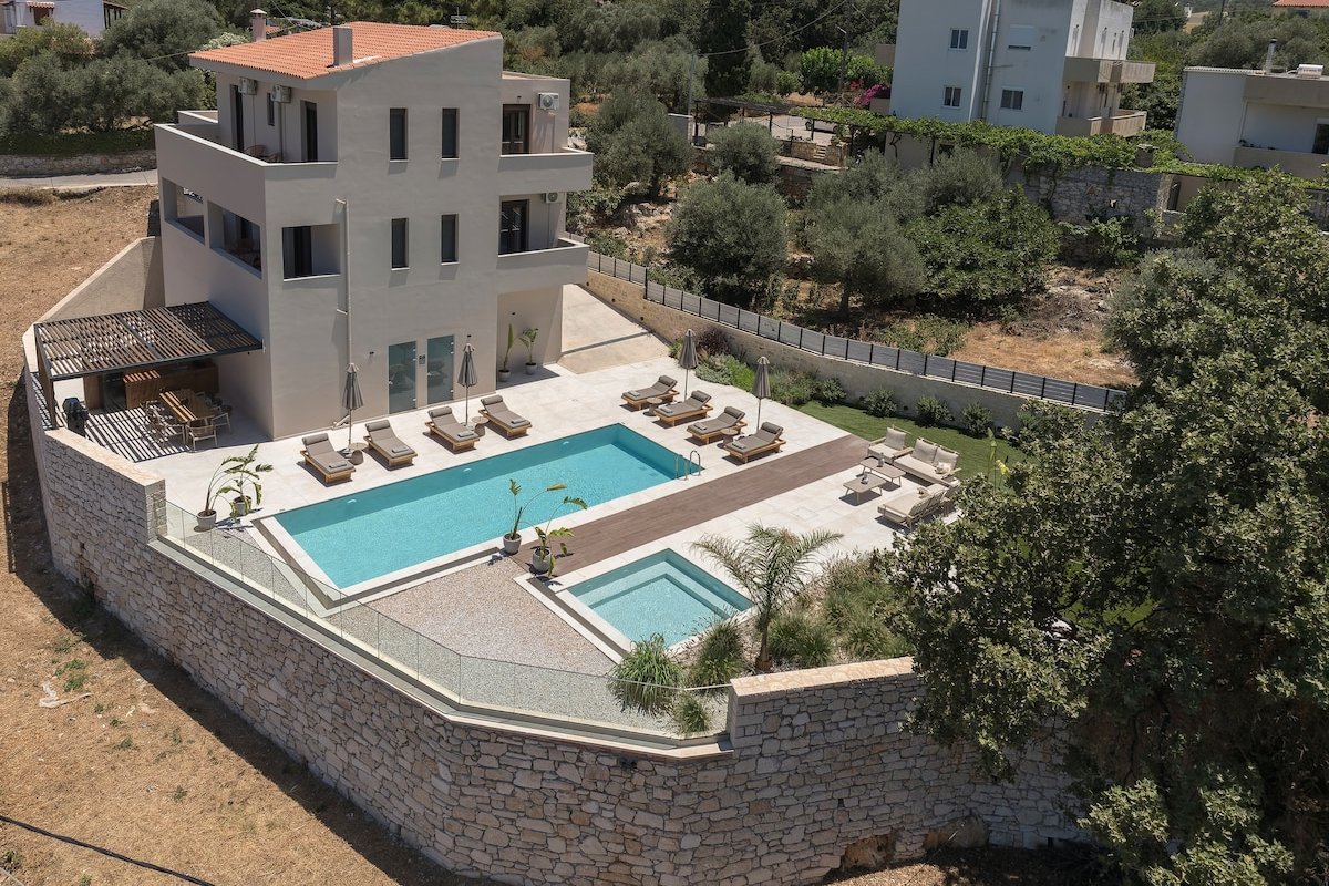 Georgia Villa – With Private Pool gallery image 5