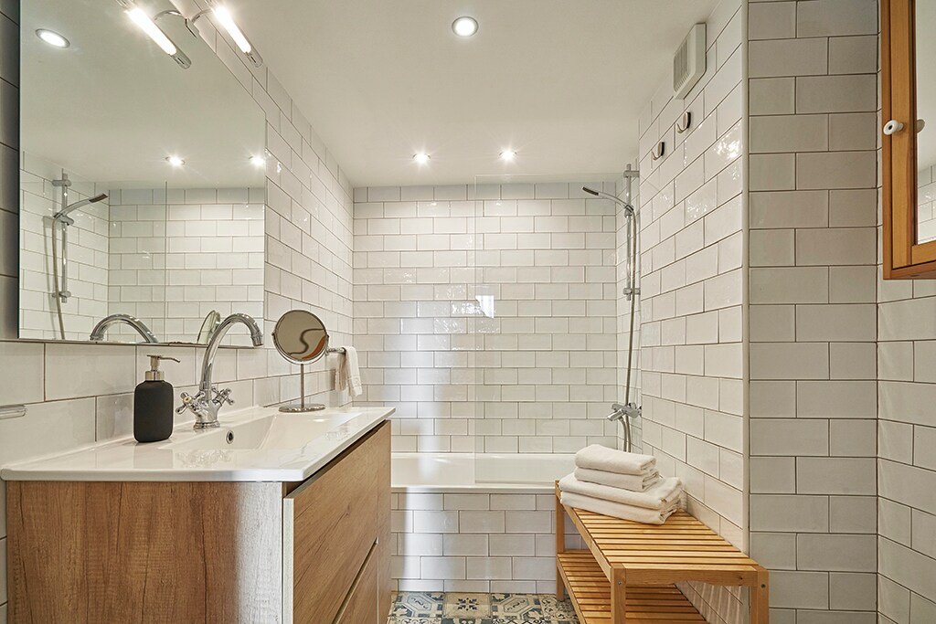 Love Local Life near Sagrada Familia 4BD/2BTH 7PP gallery image 5