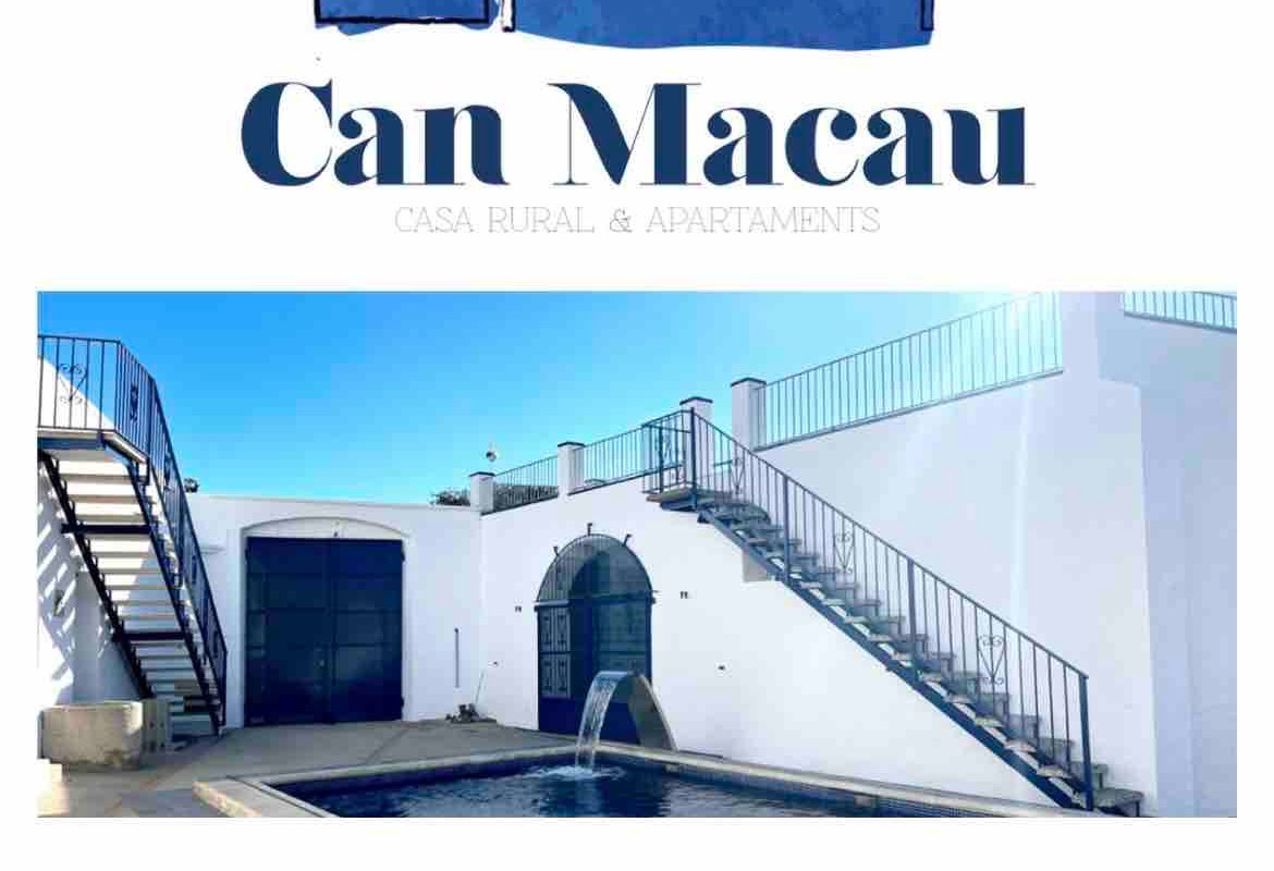 Casa con piscina y vistas al mar