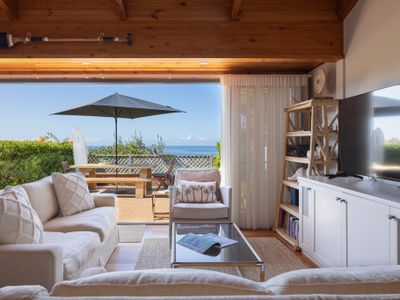 Balmy Palms | Boomerang Beach