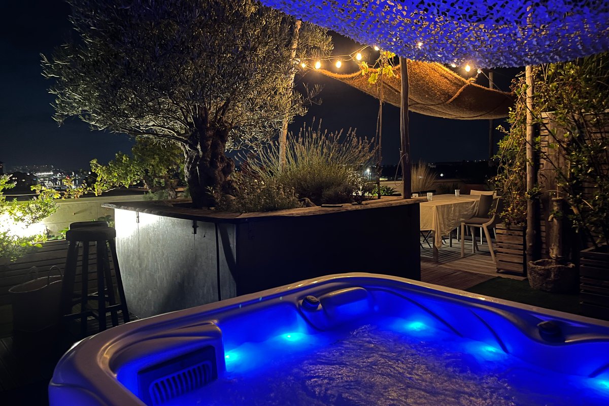 Super penthouse vue Garonne avec jacuzzi