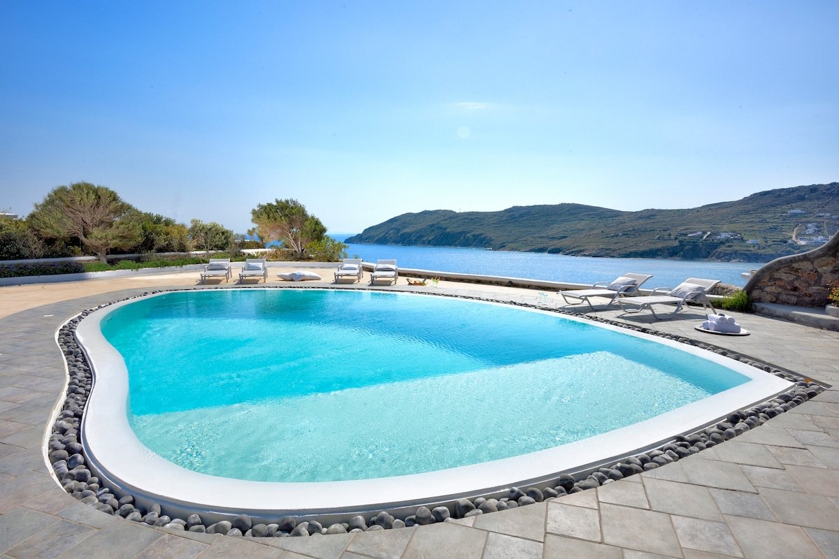 Sea View Villa Irida gallery image 2