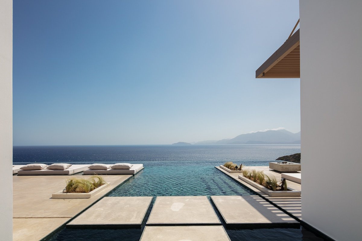 Design Villa,Fully staffed & Sea Views by etouri gallery image 3