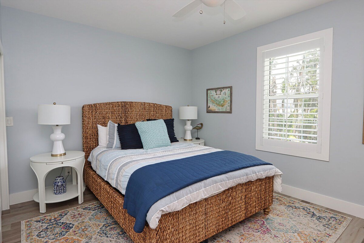 Into The Mystic – Beautiful Remodeled Home gallery image 4