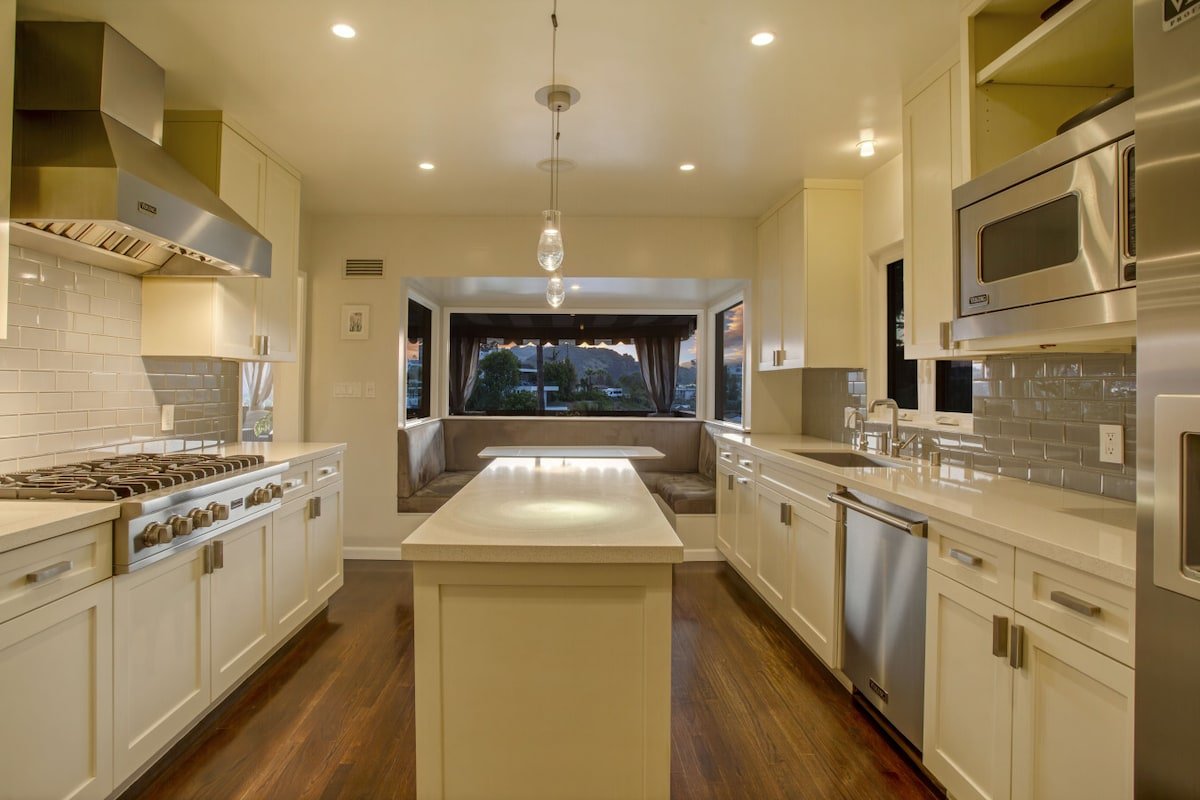 Hollywood Dell Oasis, Canyon VIEWS, Fire Pit & BBQ gallery image 4