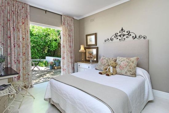 Photo 4 of Constantia Cape Velvet accommodation in Constantia, Cape Town with 7 bedrooms and 7 bathrooms