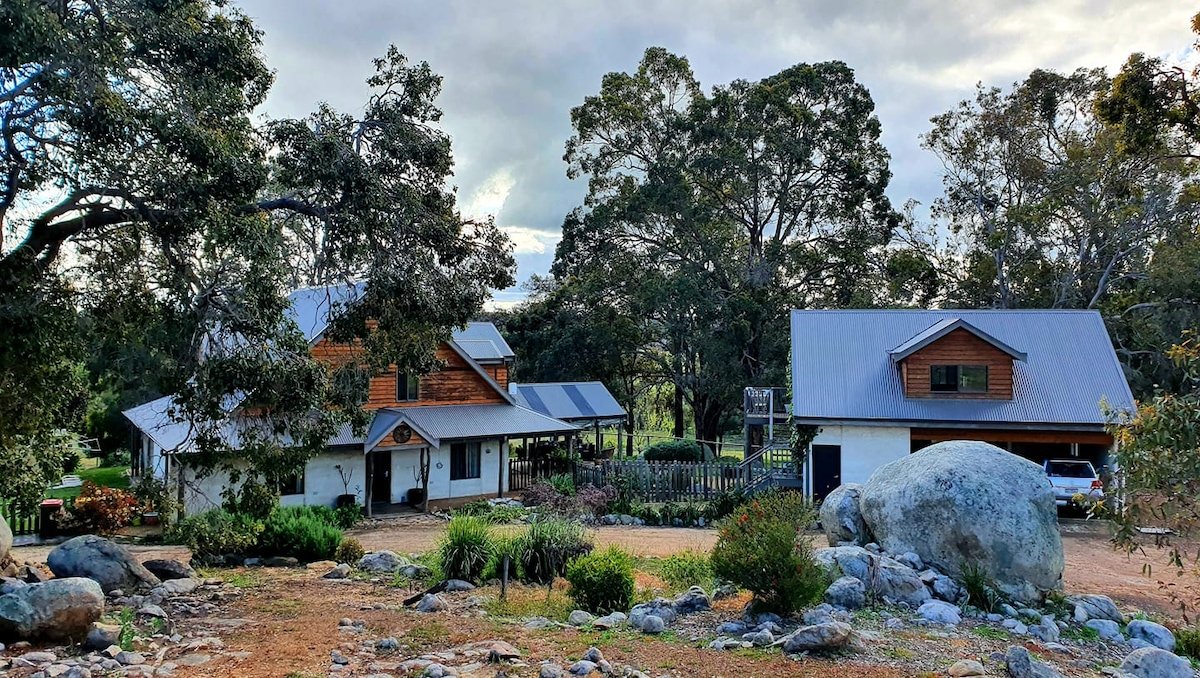 All Guest Rooms @ The Rock Garden B&B gallery image 2