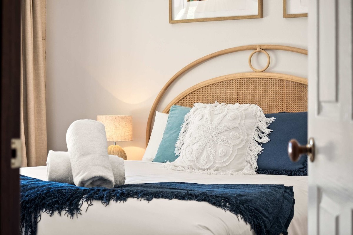 Carinya Cove – pool, pet friendly, fireplace gallery image 4