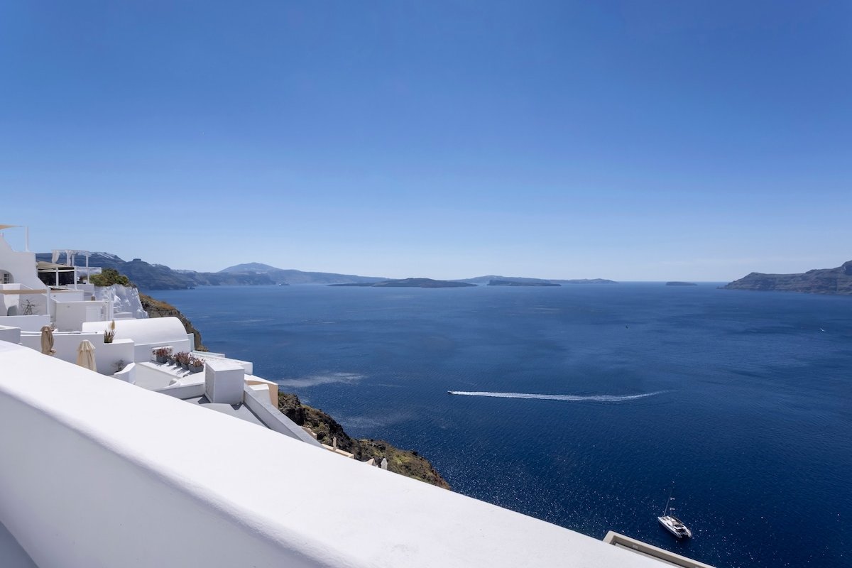 Bluedome Cavehouse by Otium Villas Santorini gallery image 5