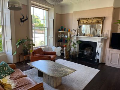 Stylish 3/4 Bed Home In Bristol’s Coolest Quarter