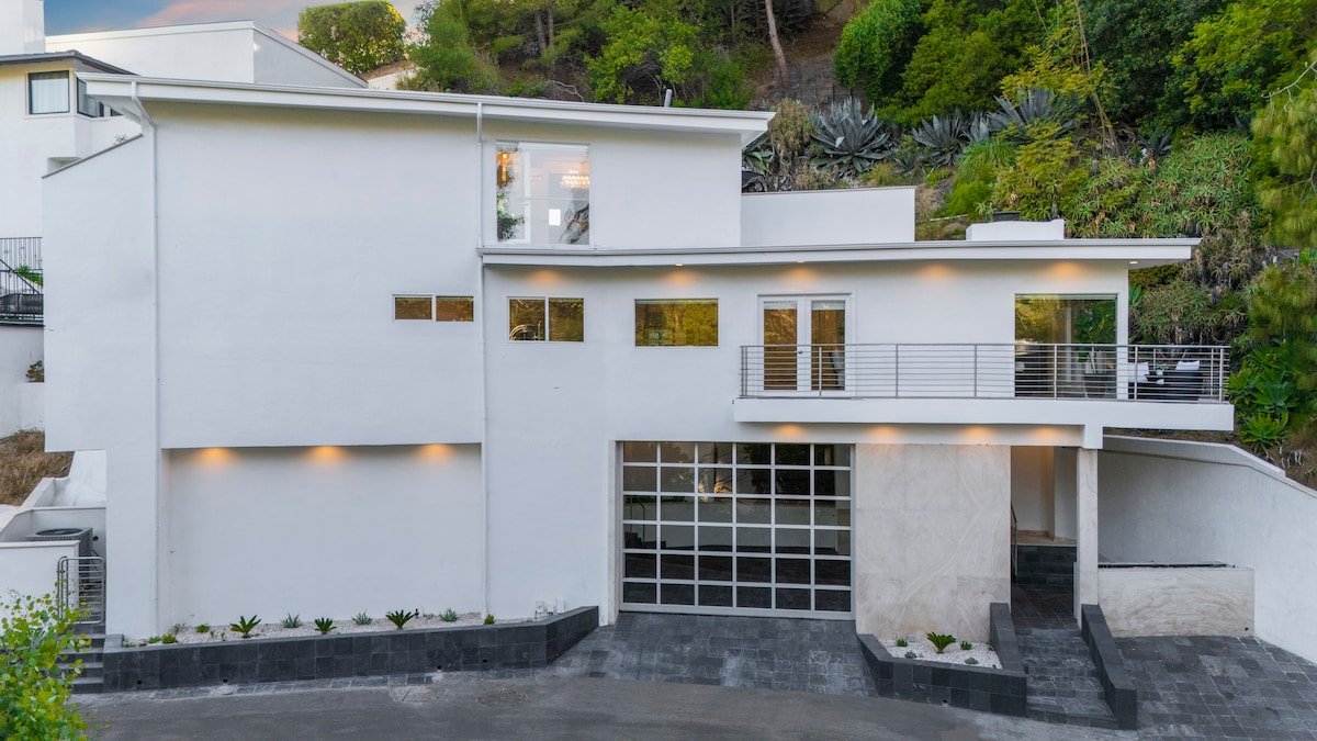 Belden Hills Villa – Rooftop Spa, Location, Views gallery image 5