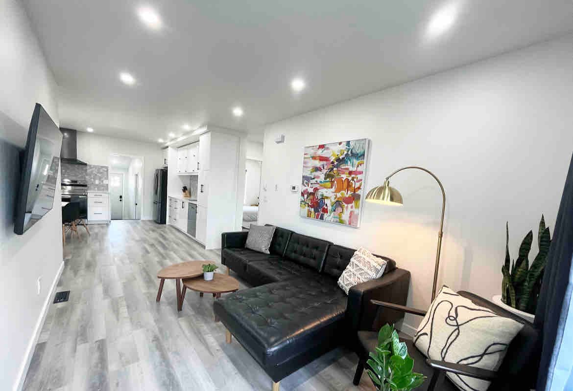 NEW! 3Bedrm St.Boniface- Downtown w/Parking #2