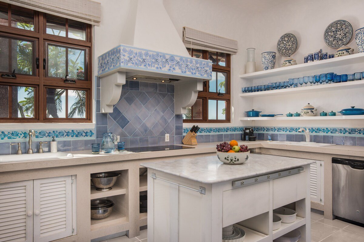 Bajacu – Timeless Hilltop Residence gallery image 5