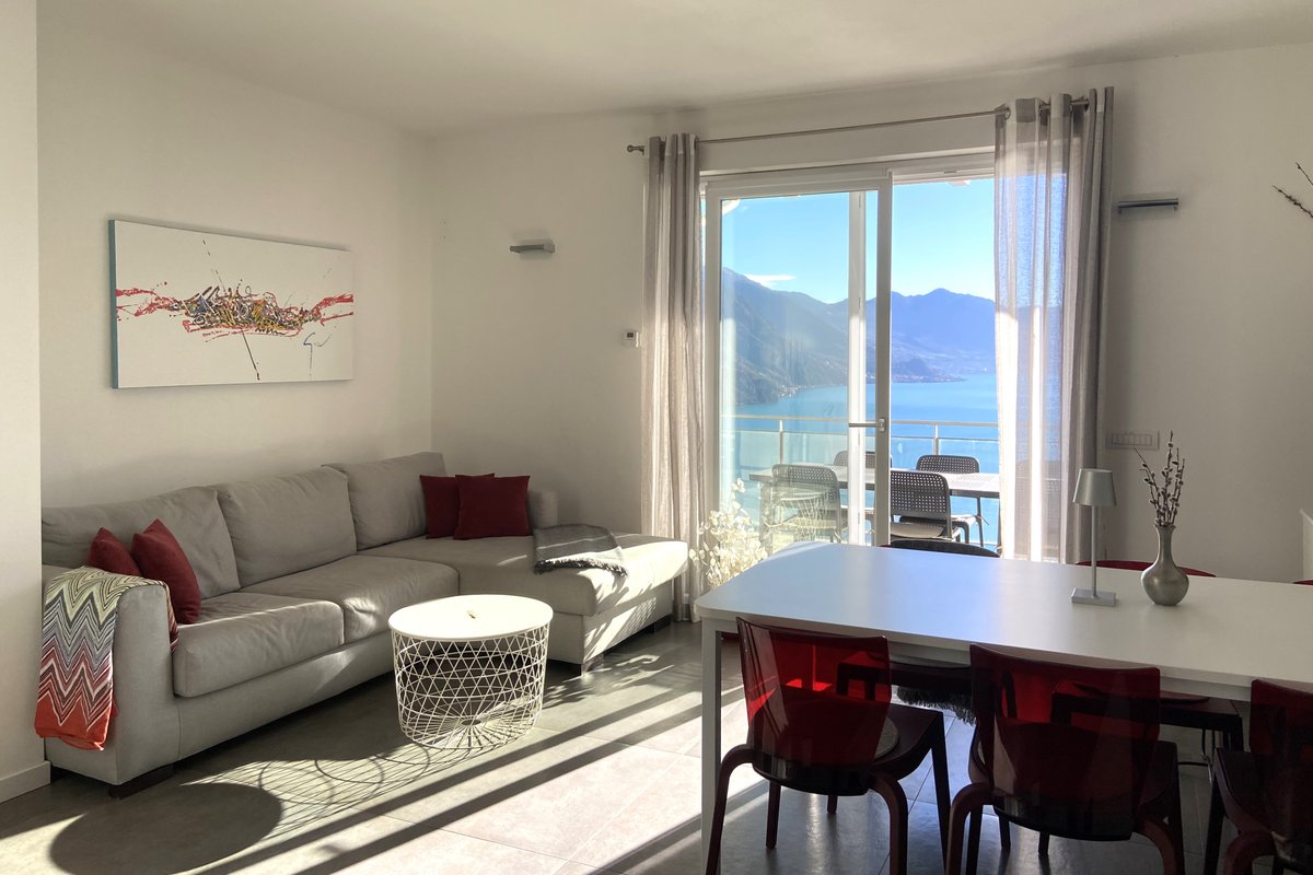 La casa sulla collina vista lago