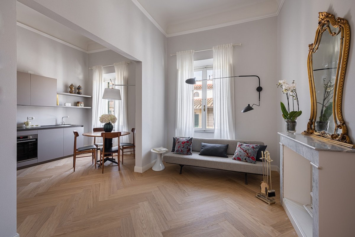 Charming House in Florence gallery image 4