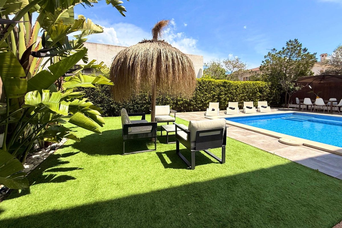 Villa Alegria, con piscina ,cerca de la playa.