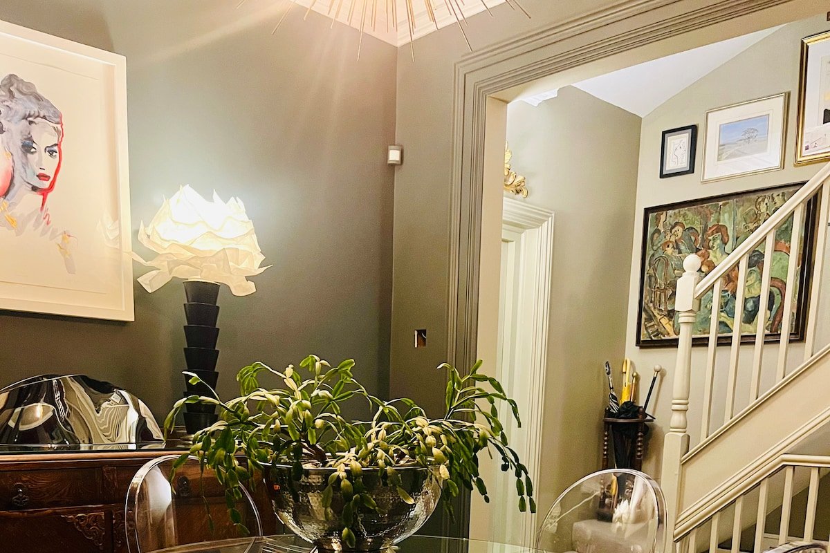 Georgian Town House in zone 1 gallery image 2