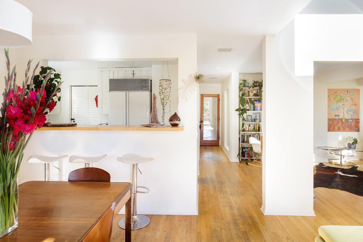 Light Filled Bohemian Haven with Hot Tub and Mountain Views gallery image 5