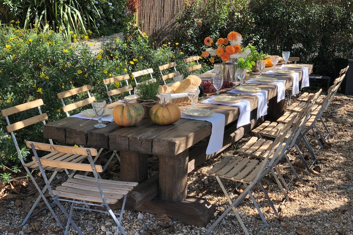 Courtyard villa with fireplace, pool in nature gallery image 2