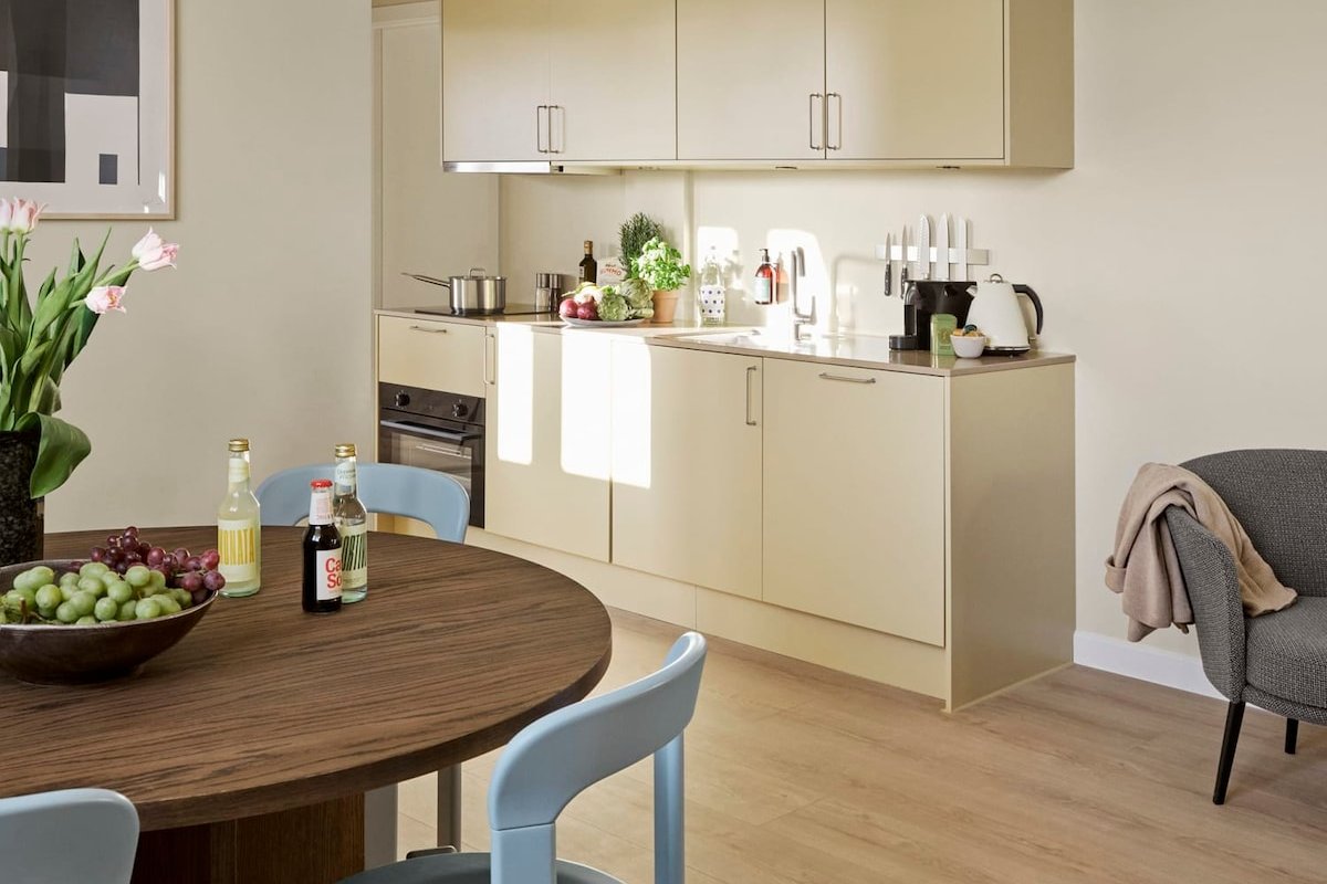 Attic Two-Bedroom Apartment for 6 gallery image 4