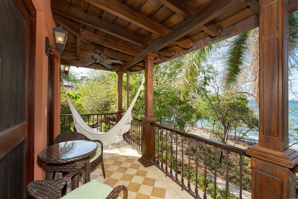 Oceanfront Villa With Pool & Beach Club -Casa Teja gallery image 2