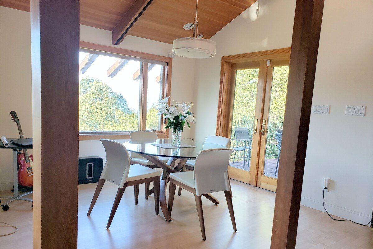 CHIC & EXCLUSIVE HOME IN PRIVATE TRANQUIL SETTING gallery image 5