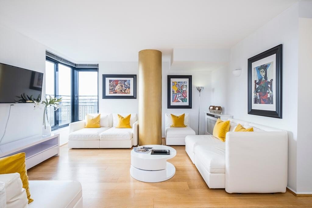 Elegant 2 bed 2 bath near Knightsbridge gallery image 2