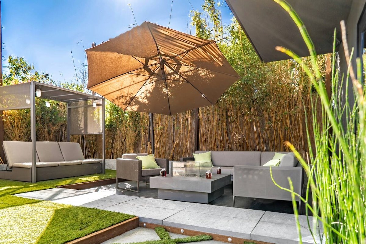 Venice Oasis • Modern 2BR + Cozy Outdoor Escape gallery image 5